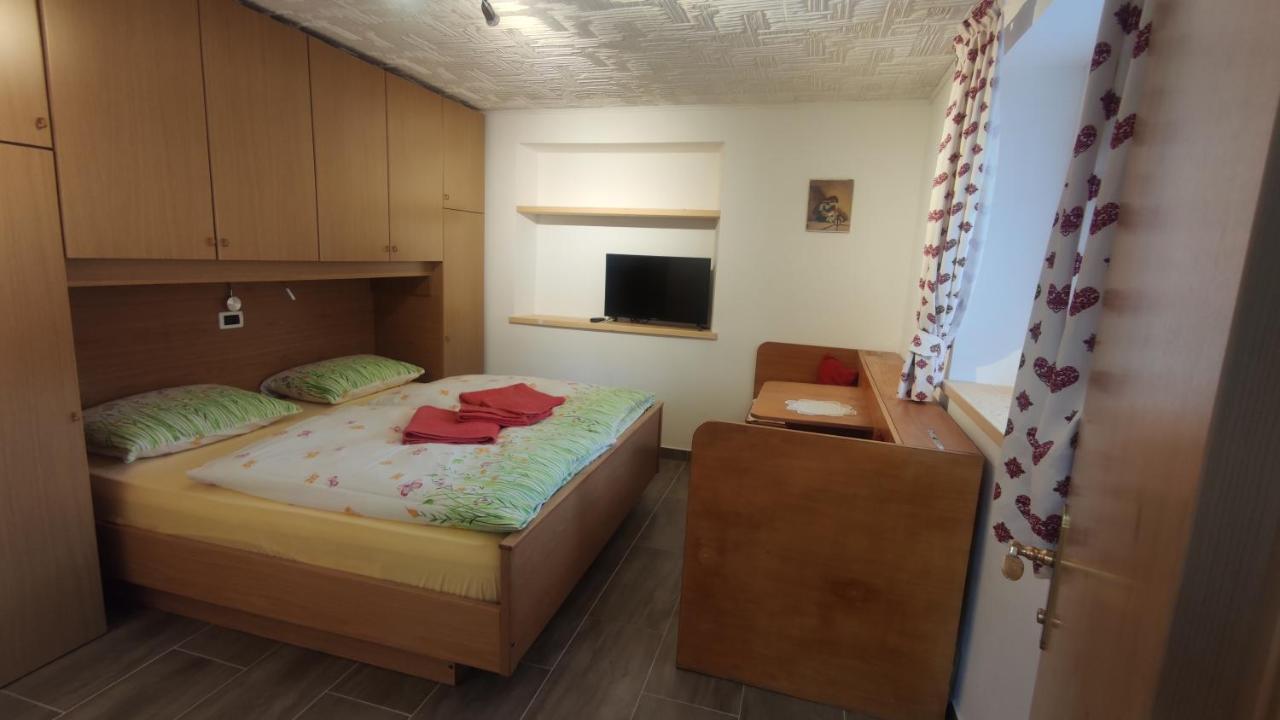 Ciasa Andy Apartment Badia  Ngoại thất bức ảnh