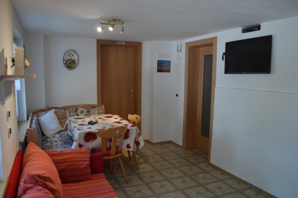 Ciasa Andy Apartment Badia  Ngoại thất bức ảnh